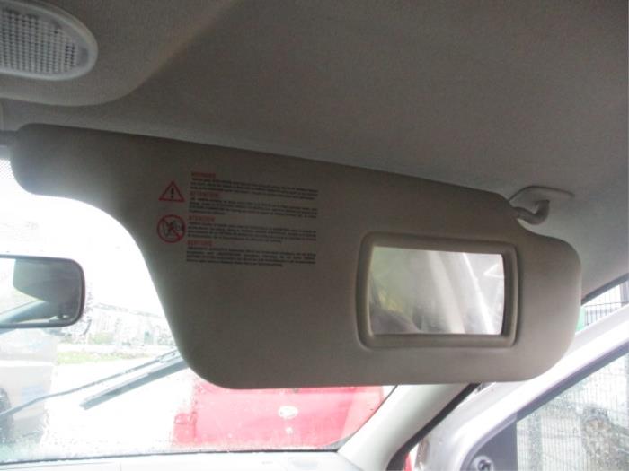 Sun visor from a Renault Clio III (BR/CR) 1.2 16V 75 2008