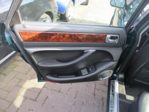 Used Rear door handle 4-door, left Jaguar XJ6 (X300) 3.2 24V Price on request offered by Boekholt autodemontage B.V