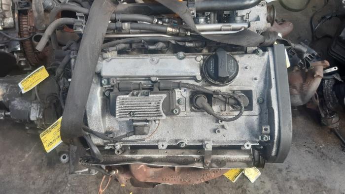 Engine Volkswagen Passat Variant 1.8 20V - APT