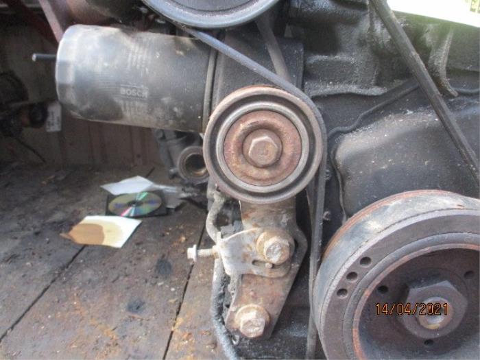 Usados Rodillo tensor correa múltiple Dodge Mini Ram Van 2.5 TD Precio € 35,00 Norma de margen ofrecido por Boekholt autodemontage B.V
