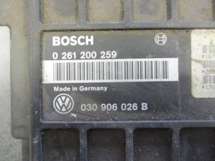 Usados Ordenador de gestión de motor Volkswagen Polo II Coupé (86) 1.3 Kat. Precio de solicitud ofrecido por Boekholt autodemontage B.V
