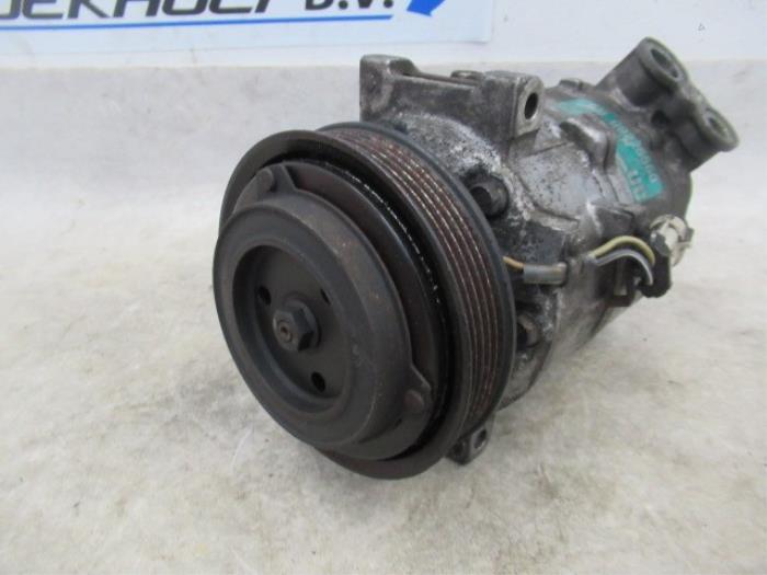 Air conditioning pump from a Opel Signum (F48) 2.2 DGI 16V 2004
