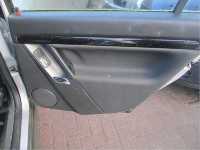Revêtement portière 4portes arrière droite d'un Opel Signum (F48) 2.2 DGI 16V 2004
