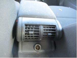 Used Dashboard vent Opel Signum (F48) 2.2 DGI 16V Price on request offered by Boekholt autodemontage B.V