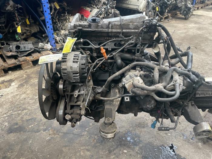 Engine Volkswagen Passat Variant 1.8 20V - APT