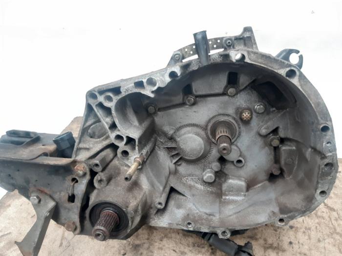 Gearbox from a Renault Megane Scénic (JA) 1.6 RT 1997