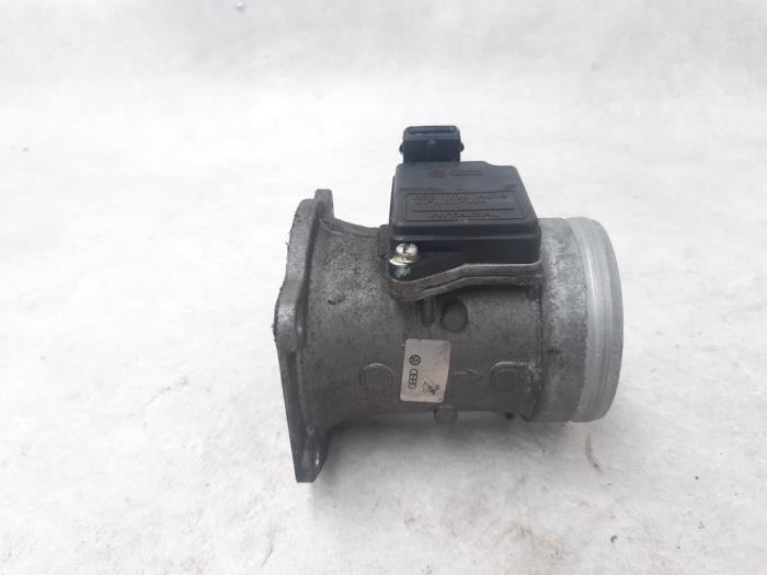 Gebrauchte Luftmassenmesser Audi A4 (B5) 1.6 Preis € 30,00 Margenregelung angeboten von Boekholt autodemontage B.V