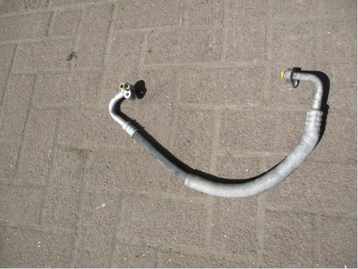 Air conditioning line from a Volkswagen Touran (1T1/T2) 1.6 FSI 16V 2003