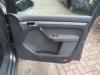 Front door handle 4-door, right from a Volkswagen Touran (1T1/T2), 2003 / 2010 1.6 FSI 16V, MPV, Petrol, 1.598cc, 85kW (116pk), FWD, BAG, 2003-02 / 2004-05, 1T1 2003