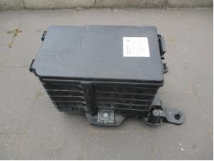Used Battery box Volkswagen Touran (1T1/T2) 1.6 FSI 16V Price on request offered by Boekholt autodemontage B.V