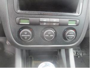 Używane Panel climatronic Volkswagen Golf V (1K1) 1.9 TDI Cena na żądanie oferowane przez Boekholt autodemontage B.V