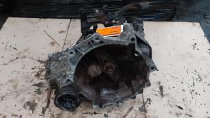 Used Gearbox Volkswagen Polo IV (9N1/2/3) 1.2 12V Price € 151,25 Inclusive VAT offered by Boekholt autodemontage B.V
