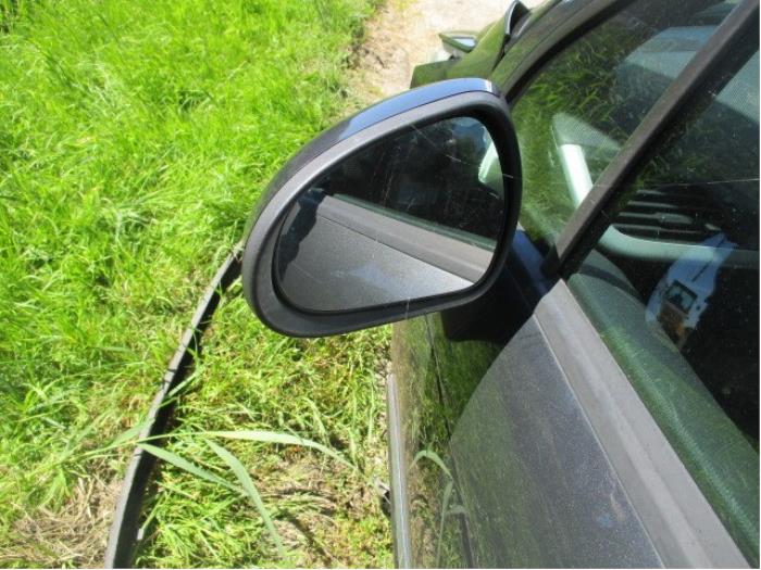 Wing mirror, left from a Peugeot 207 SW (WE/WU) 1.6 HDi 16V 2010