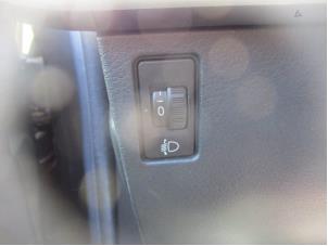 Usados Interruptor faro lhv Peugeot 207 SW (WE/WU) 1.6 HDi 16V Precio de solicitud ofrecido por Boekholt autodemontage B.V