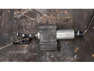 Used Booster pump BMW 3 serie (E46/4) 320d 16V Price on request offered by Boekholt autodemontage B.V