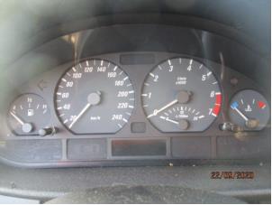 Used Instrument panel BMW 3 serie (E46/2) 318 Ci Price on request offered by Boekholt autodemontage B.V
