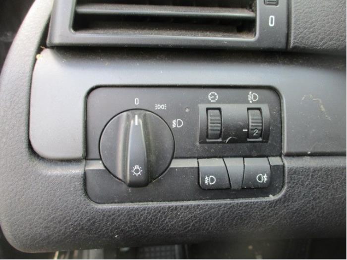 Cockpit dimmer from a BMW 3 serie (E46/2) 318 Ci 2000