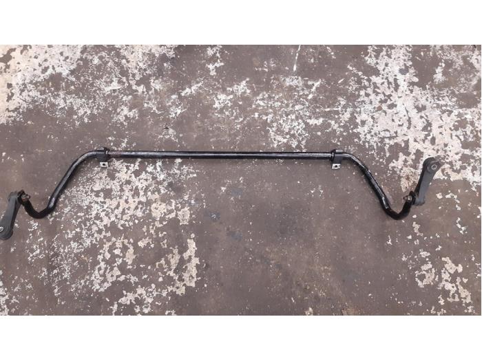 Front anti-roll bar from a Volkswagen Golf IV (1J1) 1.9 TDI 110 1998