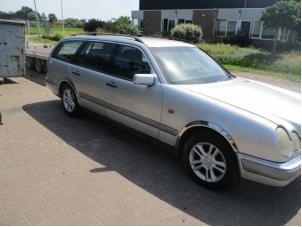 Used Extra window 4-door, right Mercedes E Combi (S210) 2.3 E-230 16V Price on request offered by Boekholt autodemontage B.V