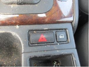 Used Panic lighting switch BMW 3 serie (E46/4) 320d 16V Price on request offered by Boekholt autodemontage B.V
