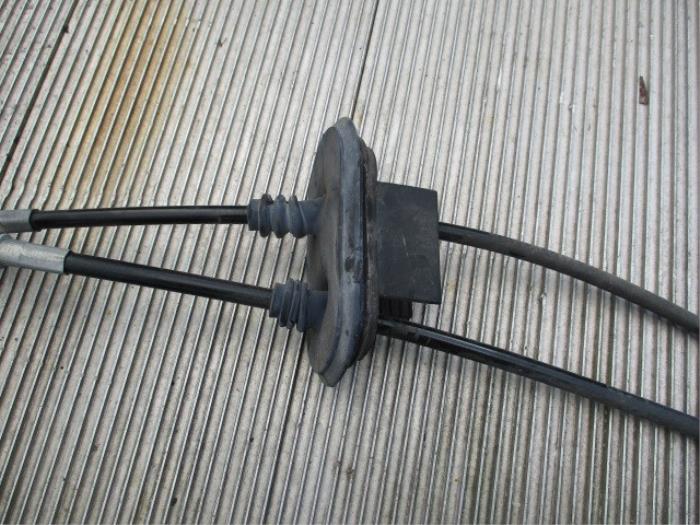 Gearbox shift cable from a Fiat Doblo Cargo (223) 1.3 D 16V Multijet 2007