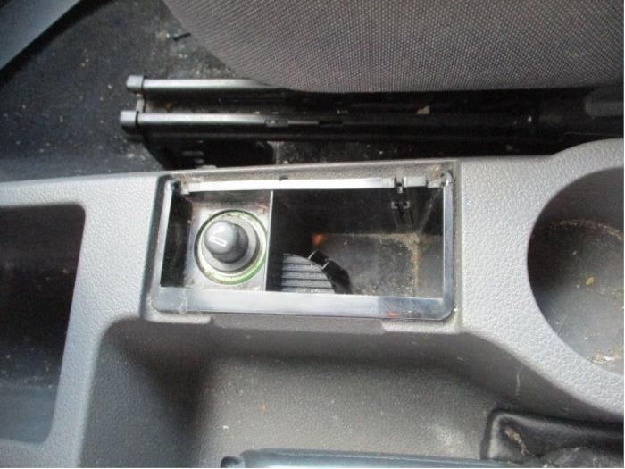 Front ashtray from a Ford C-Max (DM2)  2006
