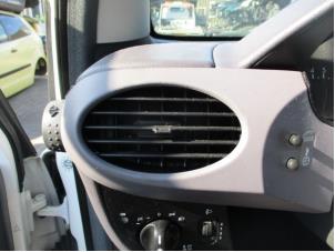 Used Dashboard vent Mercedes A (W168) 1.4 A-140 Price € 15,00 Margin scheme offered by Boekholt autodemontage B.V