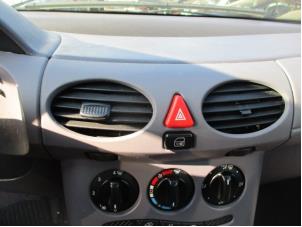 Used Dashboard vent Mercedes A (W168) 1.4 A-140 Price € 15,00 Margin scheme offered by Boekholt autodemontage B.V