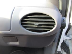 Used Dashboard vent Mercedes A (W168) 1.4 A-140 Price € 15,00 Margin scheme offered by Boekholt autodemontage B.V