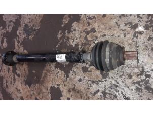 Used Front drive shaft, right Volkswagen Touran (1T1/T2) 1.6 FSI 16V Price on request offered by Boekholt autodemontage B.V