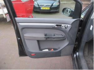 Used Door handle 4-door, front left Volkswagen Touran (1T1/T2) 1.6 FSI 16V Price € 20,00 Margin scheme offered by Boekholt autodemontage B.V