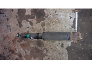 Used Rear shock absorber, right Renault Trafic New (FL) 2.0 dCi 16V 90 Price on request offered by Boekholt autodemontage B.V