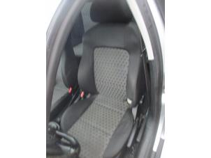 Używane Zaglówek Seat Leon (1M1) 1.6 Cena € 20,00 Procedura marży oferowane przez Boekholt autodemontage B.V