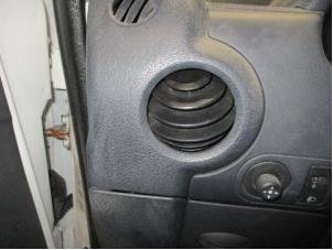 Usados Interruptor de retrovisor Citroen Berlingo 1.9 D Precio de solicitud ofrecido por Boekholt autodemontage B.V