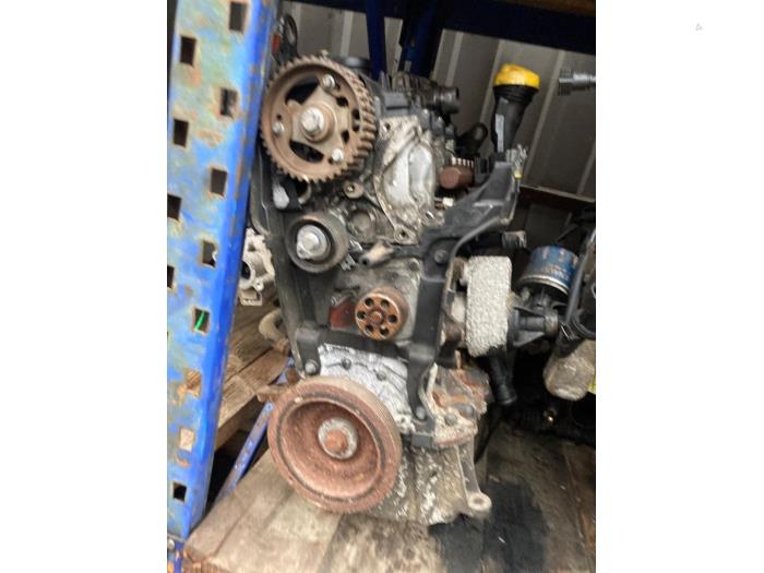 Engine from a Renault Kangoo Express (FW) 1.5 dCi 75 2013