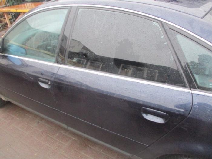 Extra window 4-door, left from a Audi A6 (C5) 2.5 TDI V6 24V 2001