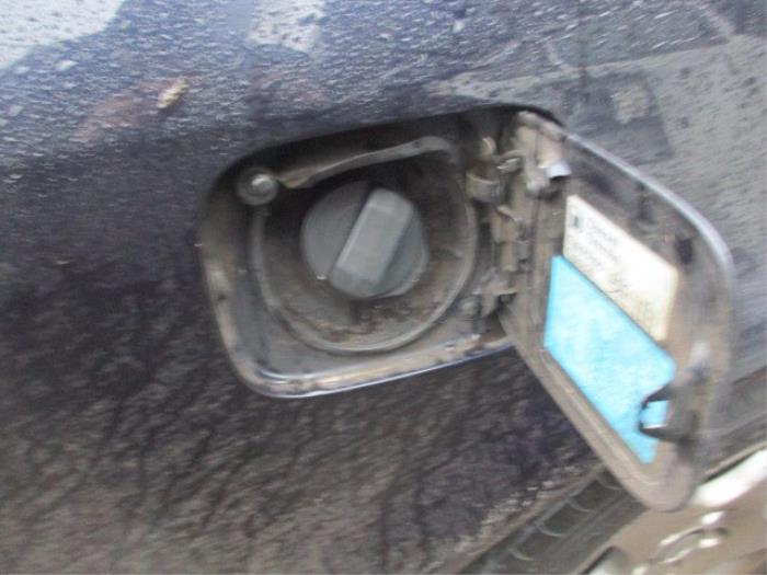 Tank cap cover from a Audi A6 (C5) 2.5 TDI V6 24V 2001