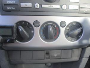 Used Heater control panel Ford Focus 2 Wagon 1.6 TDCi 16V 90 Price € 50,00 Margin scheme offered by Boekholt autodemontage B.V