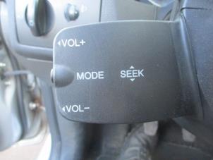 Used Steering wheel mounted radio control Ford Focus 2 Wagon 1.6 TDCi 16V 90 Price € 25,00 Margin scheme offered by Boekholt autodemontage B.V