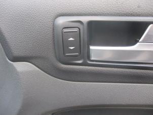 Gebrauchte Elektrisches Fenster Schalter Ford Focus 2 Wagon 1.6 TDCi 16V 90 Preis € 15,00 Margenregelung angeboten von Boekholt autodemontage B.V