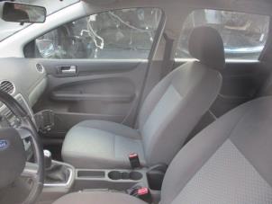 Used Headrest Ford Focus 2 Wagon 1.6 TDCi 16V 90 Price € 20,00 Margin scheme offered by Boekholt autodemontage B.V