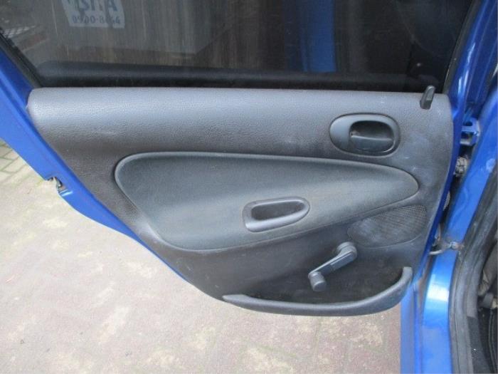 Klamka okienna z Peugeot 206 SW (2E/K) 2.0 HDi 2003
