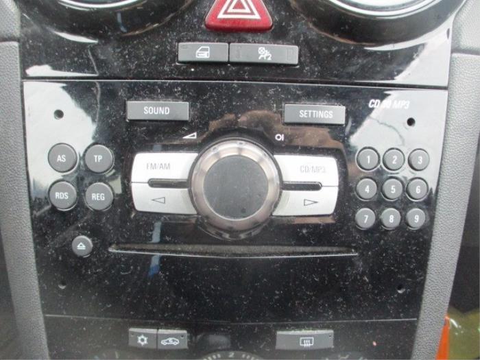 Interruptor de luz de pánico de un Opel Corsa D 1.3 CDTi 16V ecoFLEX 2010
