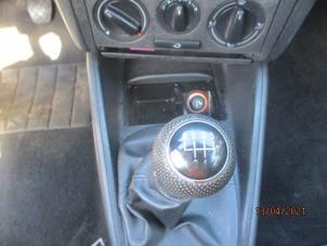 Used Gear stick Volkswagen Golf IV (1J1) 1.4 16V Price € 50,00 Margin scheme offered by Boekholt autodemontage B.V