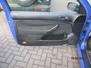 Używane Glosnik Volkswagen Golf IV (1J1) 1.4 16V Cena € 15,00 Procedura marży oferowane przez Boekholt autodemontage B.V