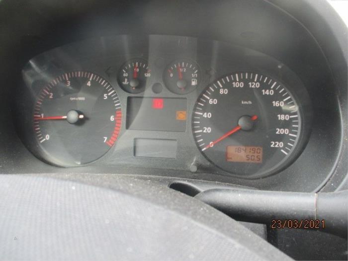 Odometer KM from a Seat Ibiza II (6K1) 1.4 16V 2002