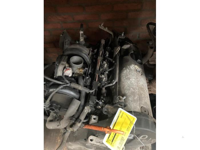 Motor from a Volkswagen Polo III (6N1) 1.4i 60 1998