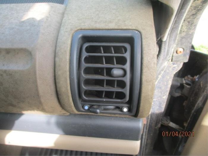 Dashboard vent from a Land Rover Discovery II 2.5 Td5 2002