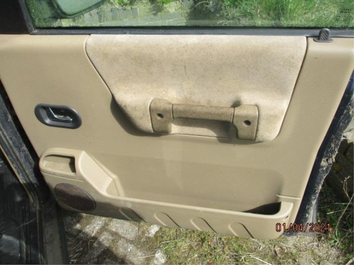 Tapizado de puerta de 4 puertas derecha delante de un Land Rover Discovery II 2.5 Td5 2002