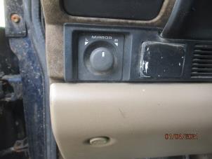 Used Mirror switch Landrover Discovery II 2.5 Td5 Price € 15,00 Margin scheme offered by Boekholt autodemontage B.V